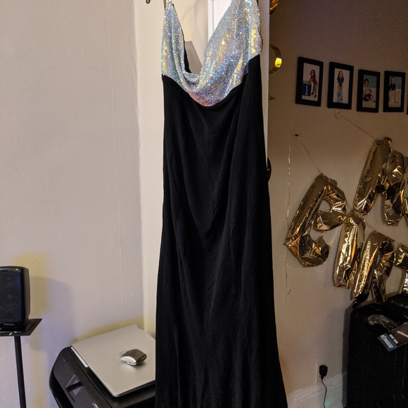 Dress - Picture 4 of 8